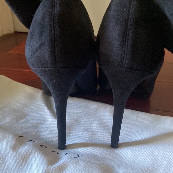 Theory Sock Boot - Picture 4 of 5